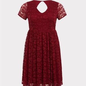 RED LACE V-NECK SKATER DRESS 16